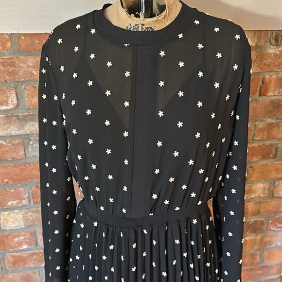 EUC Stunning Maje embroidered sheer dress with slip - Picture 6 of 7